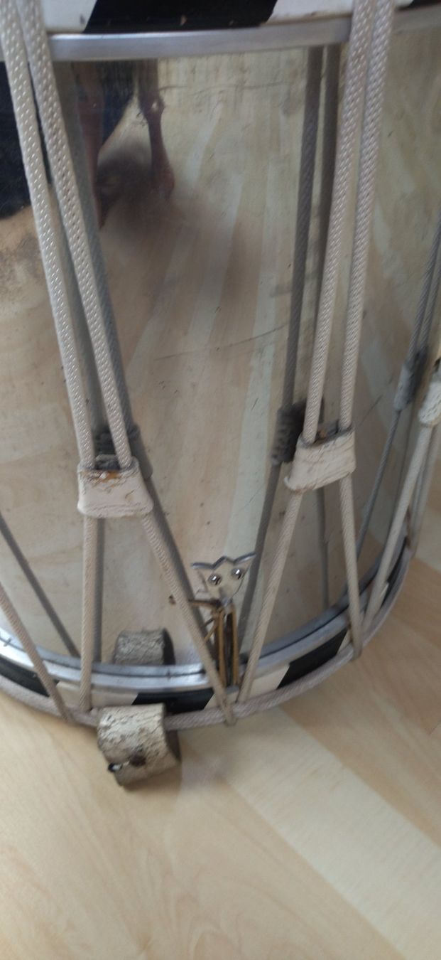 Instruments de musique: Basler Trommel – D'occasion à Niederscherli par ruefato 4