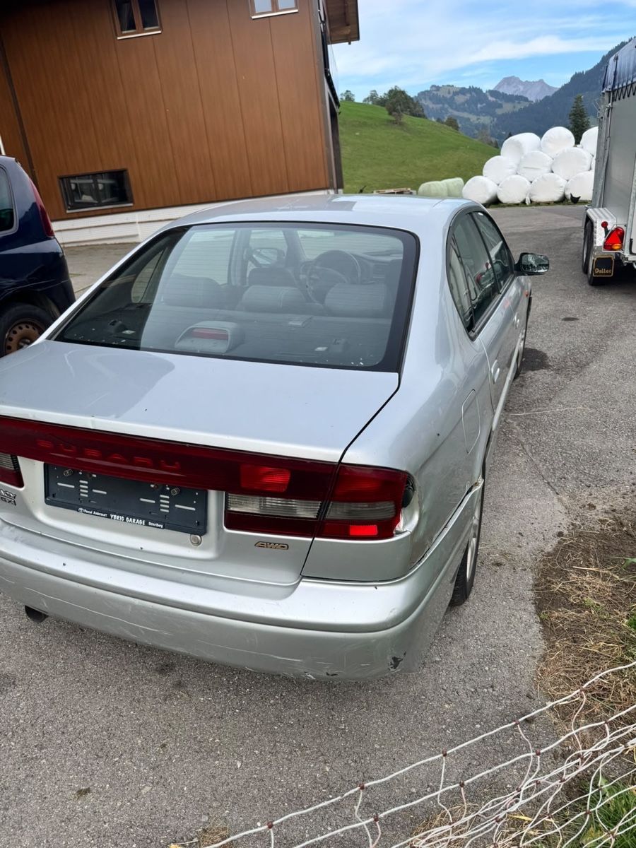 Autos: Subaru Legacy Limusiene – D'occasion à Unteriberg par celine_dettling 1