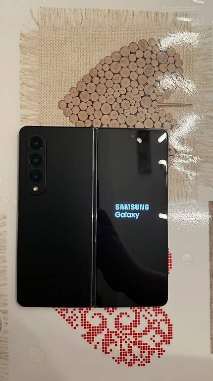 Handys / Smartphones: Samsung Galaxy Zfold 4 – Gebraucht aus Egerkingen von Sanel07 4