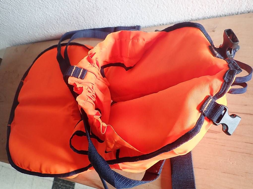 Gilets de sauvetage: Rettungsweste – D'occasion à Buus par rot01 3