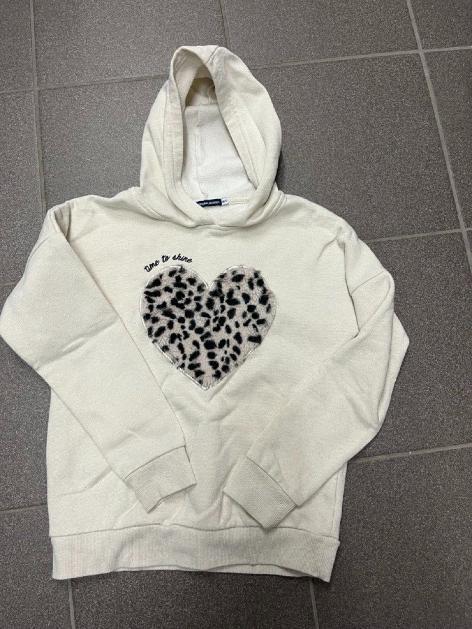 Pullover & Sweatshirts: (COPY) Mädchen Kapuzen pull over Y8-10 – Gebraucht aus Malleray von ste_rx2t