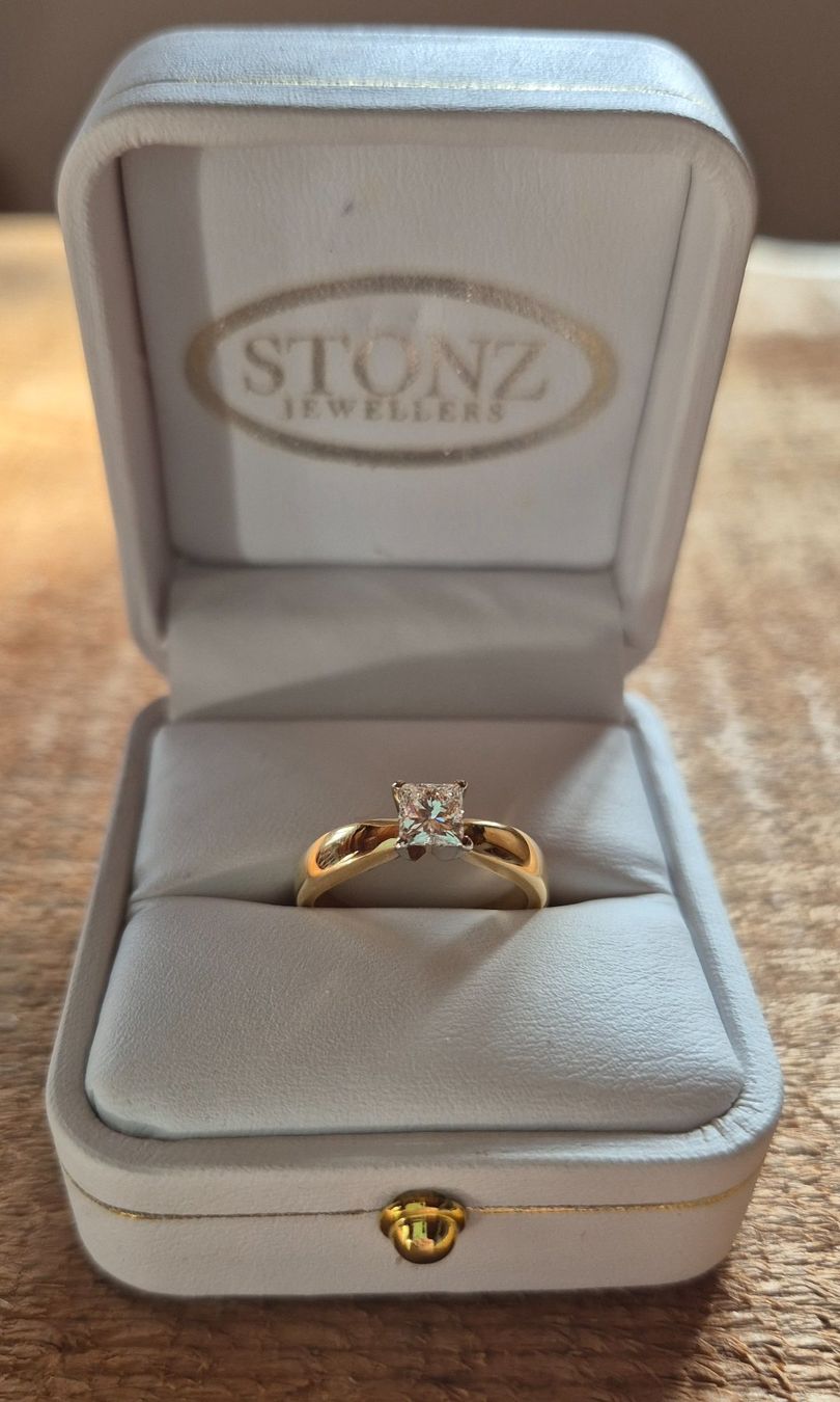 Anelli: Solitär-Verlobungsring mit Princess-Diamant – Usato da Erlach venduto da ha_si 5