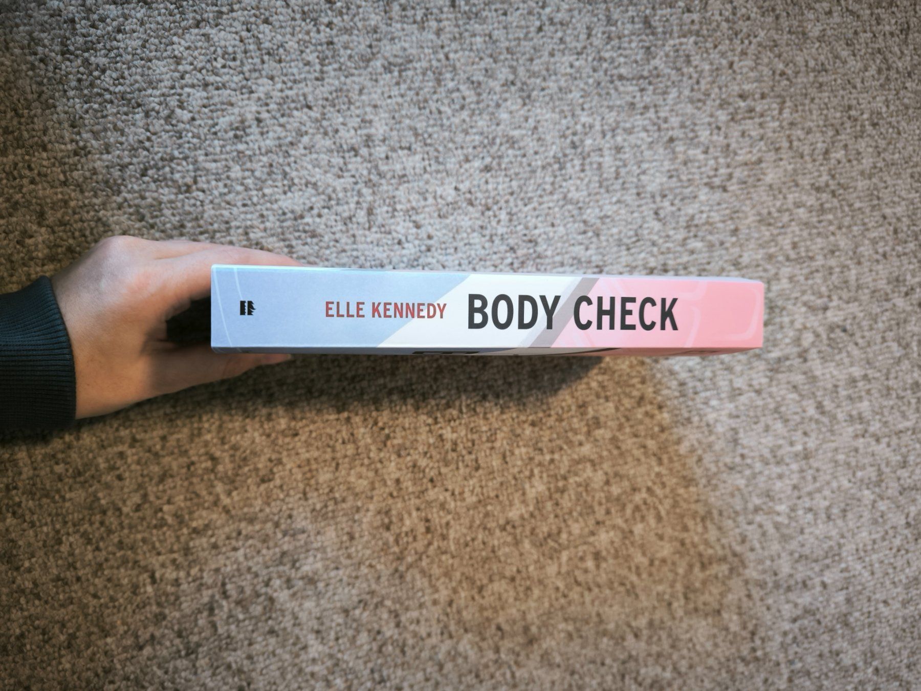 Libri: Body Check - Elle Kennedy – Nuovo e nell'imballaggio originale da Sargans venduto da .isa_ 1