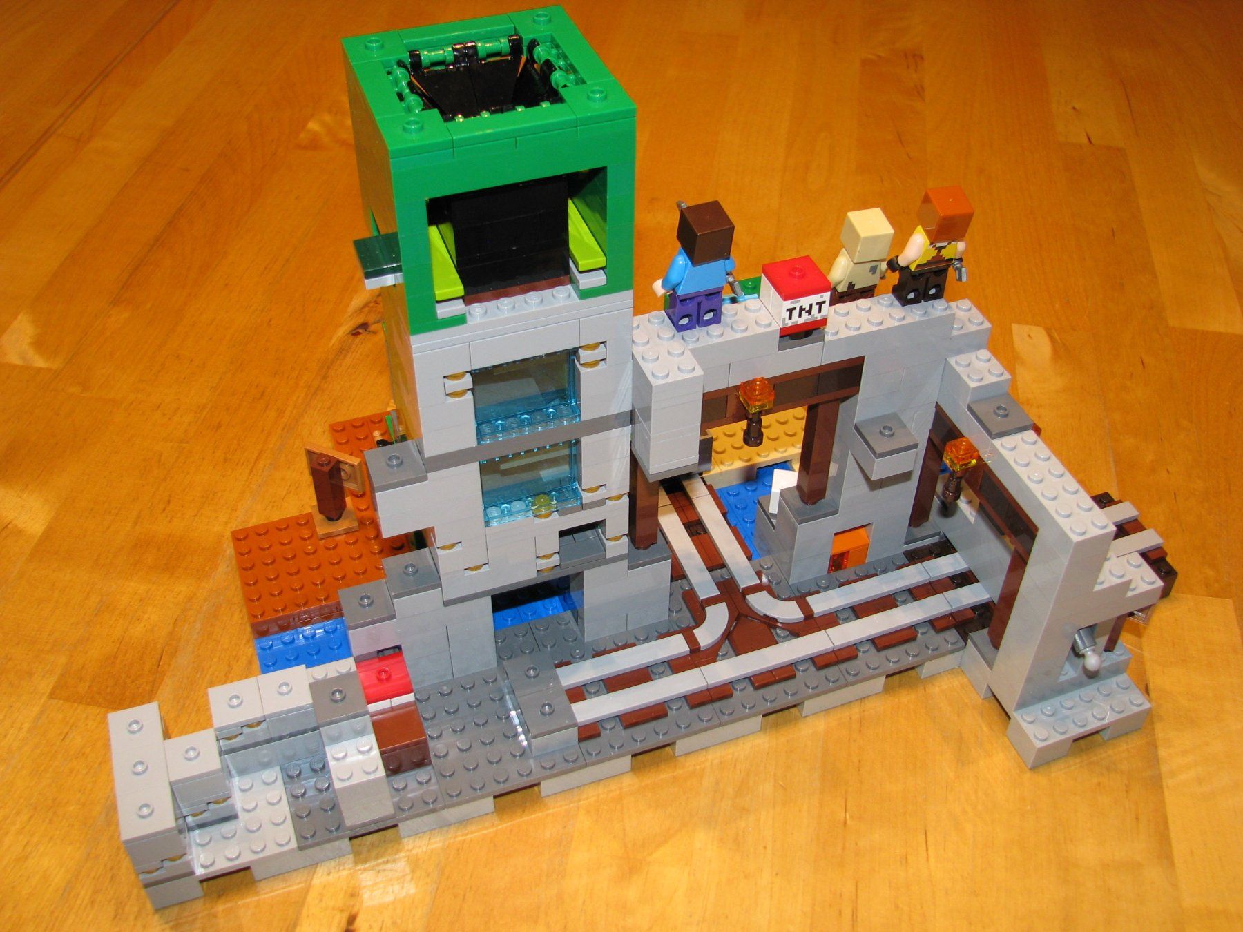 Lego Spielzeuge: Lego Minecraft 21155 The Creeper Mine – Gebraucht aus Wangen b. Olten von Binggeli4 3