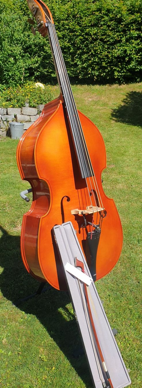 Strumenti musicali: KONTRABASS AUS UNGARN 1/4 – Usato da KLOTEN venduto da Tubasousa