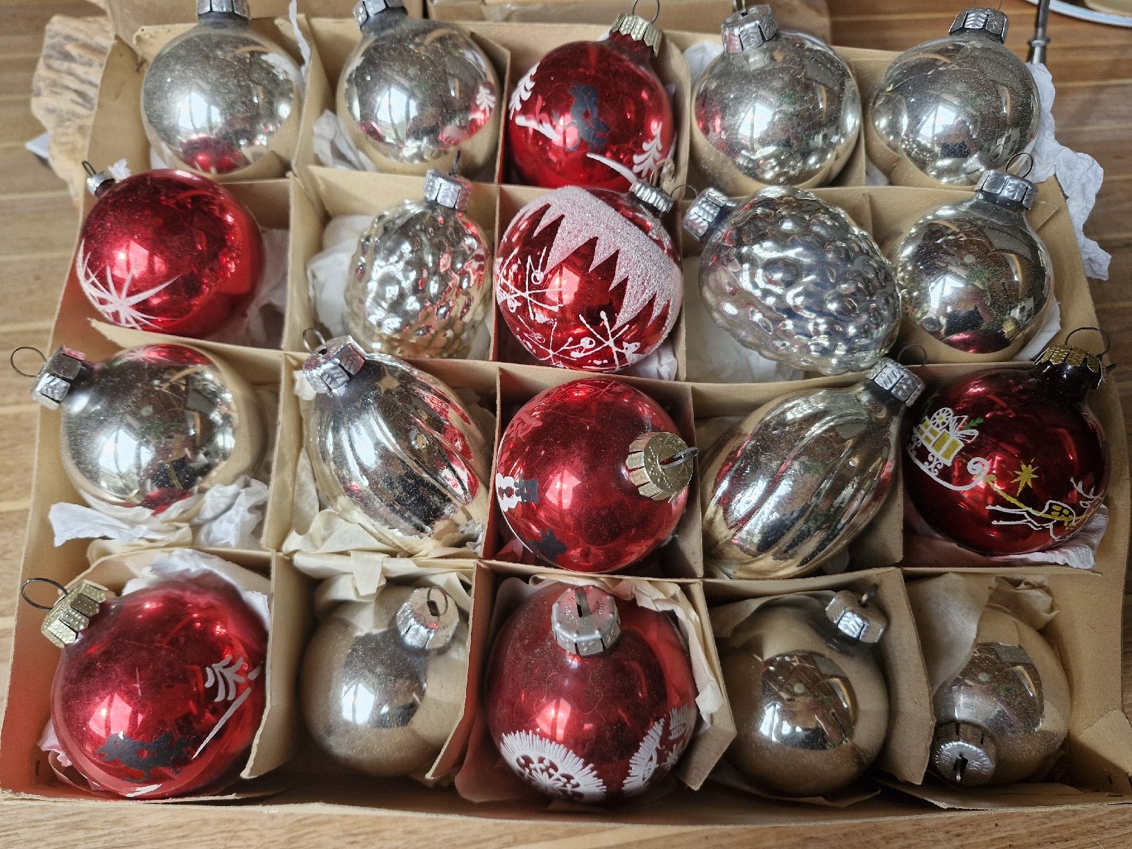 Toutes les décorations: alter Christbaumschmuck – D'occasion à Guarda par rue_bpd7