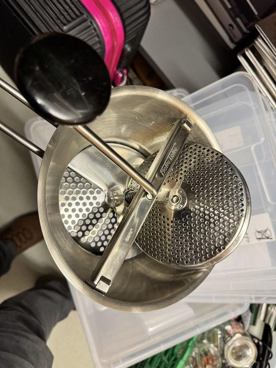 Edelstahl Passiermaschine Mit 3 Sieben | Für Suppen & Marmeladen | 1,89 Liter Fassungsvermögen | Spülmaschinenfest