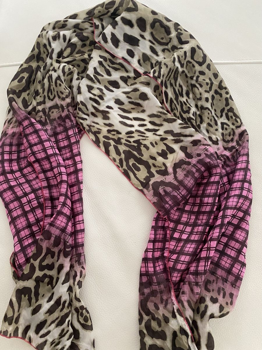 Codello Foulard & Sciarpe: Codello Seiden Schal 🌸 – Usato da Opfikon venduto da Luis144 1