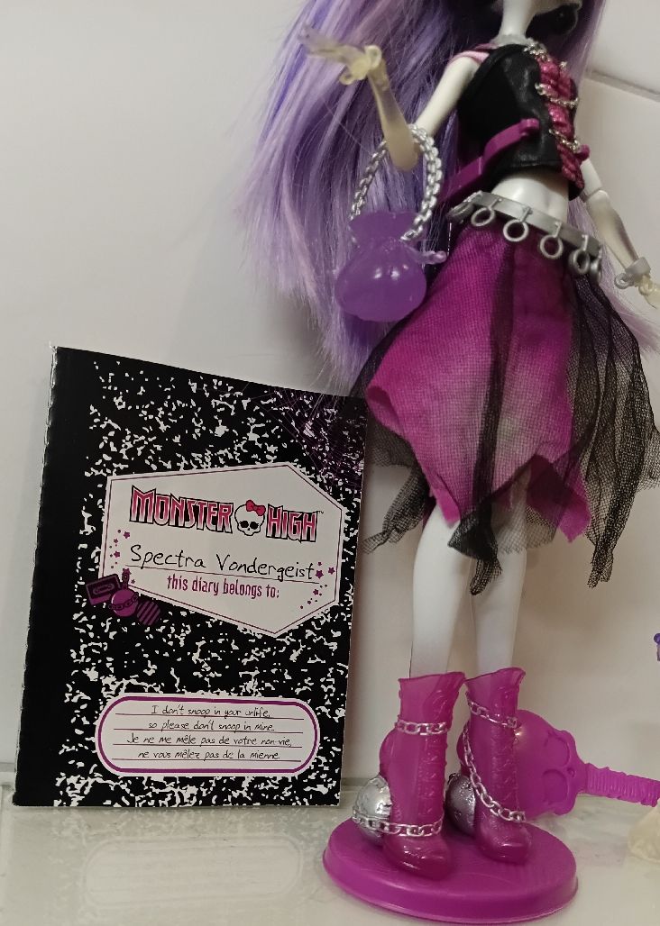 Bambole: Monster high: Spectra Vondergeist – Usato da Alchenflüh venduto da roh_6xk8 1