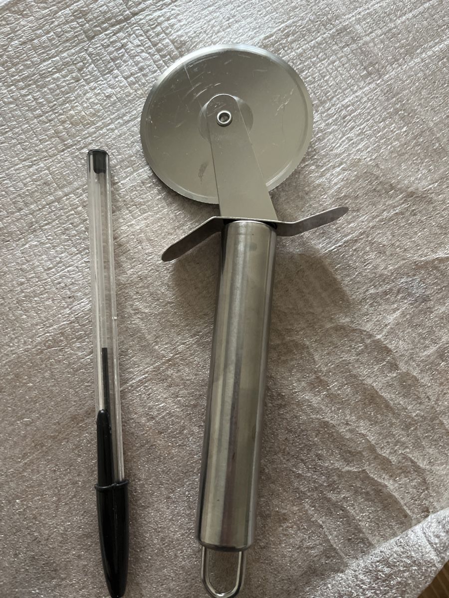 Elettrodomestici da cucina: Small pizza cutter – Usato da Dietlikon venduto da clf_g9mp