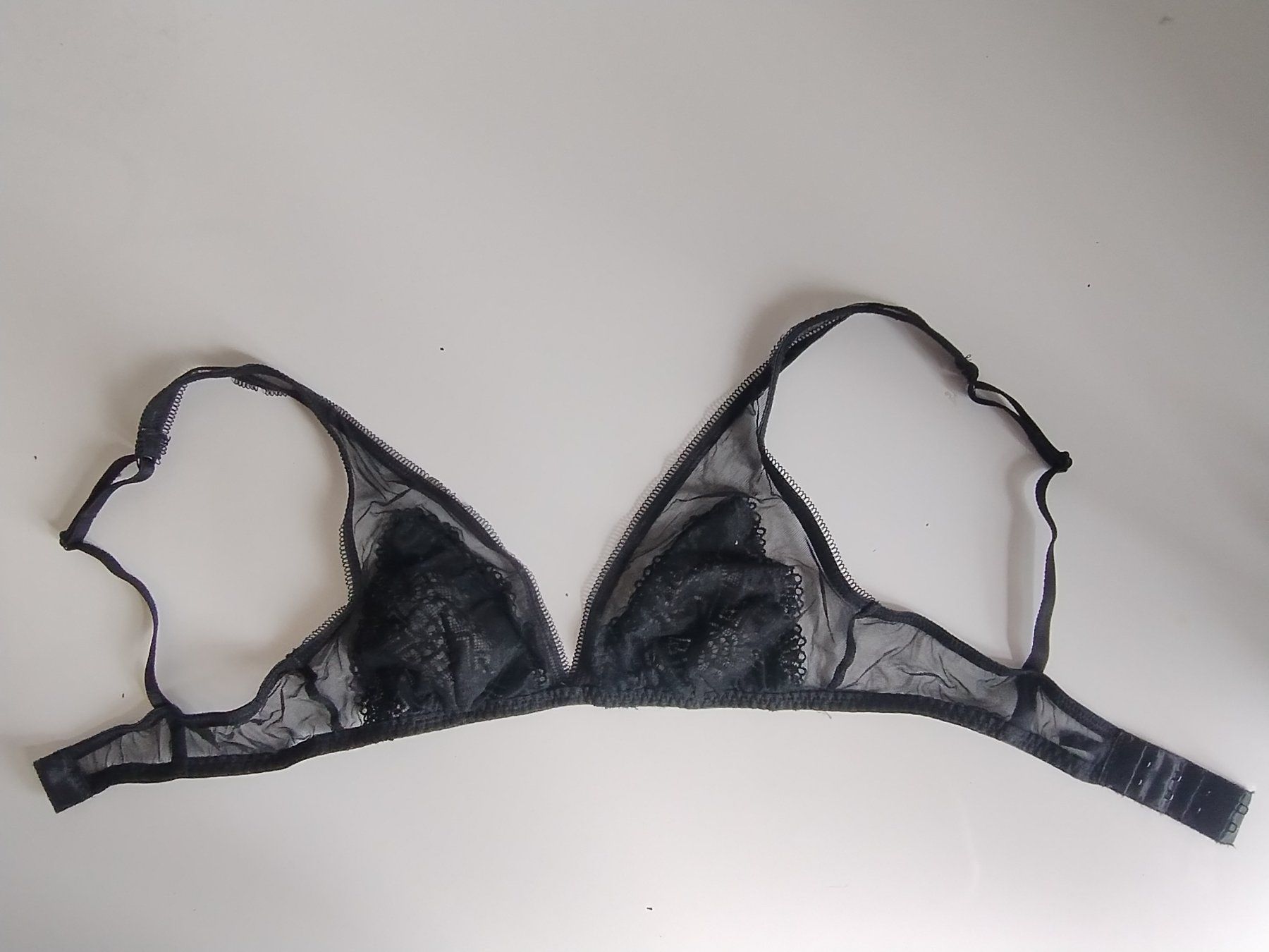 Altra biancheria intima: Tezenis BH Grosse 2B – Nuovo (secondo la descrizione) da Zürich venduto da mad_56hx
