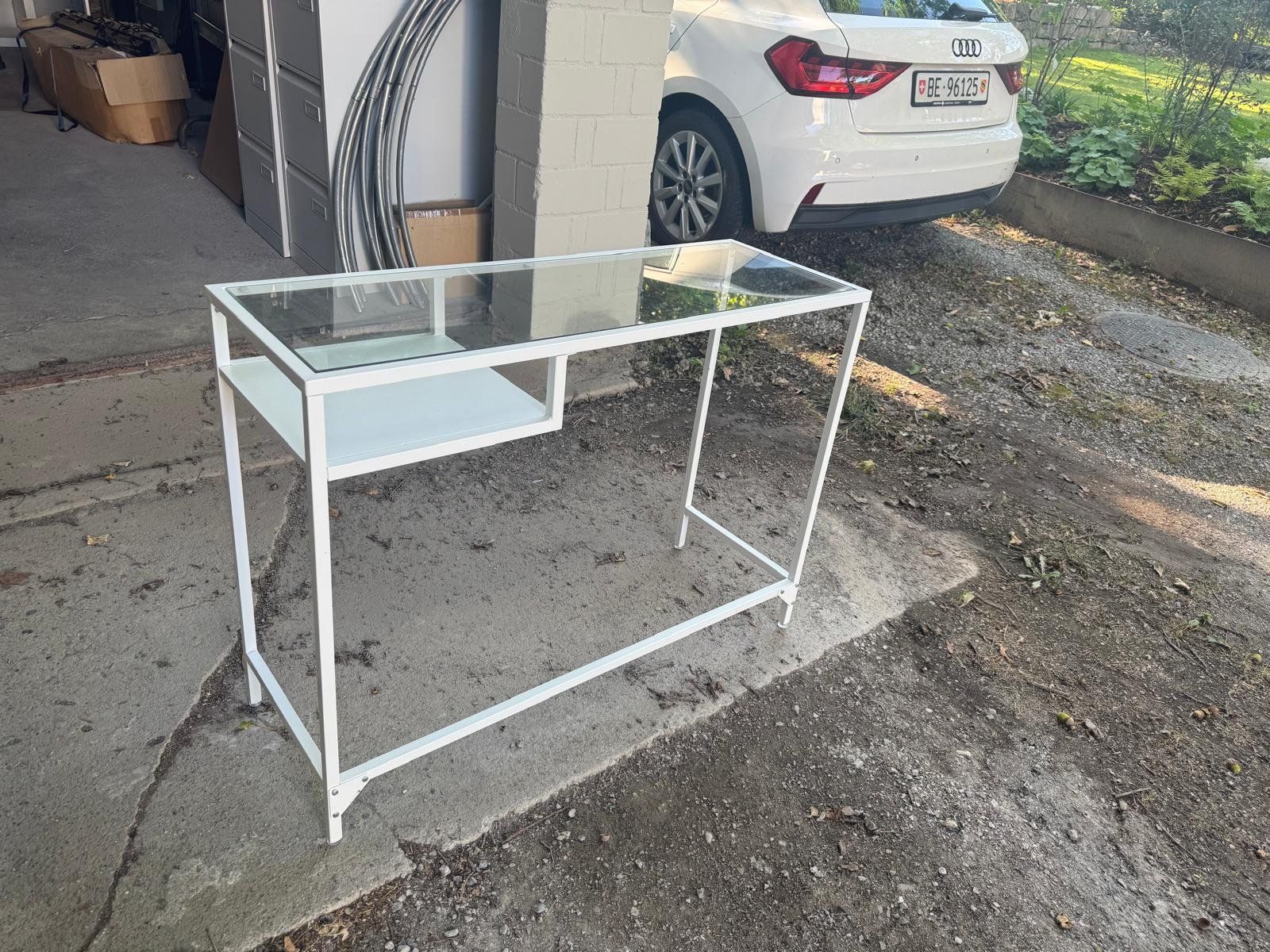 Ikea Tische: Glastisch Ikea VITTSJÖ, Weiss – Gebraucht aus Utzenstorf von M.Kaesermann