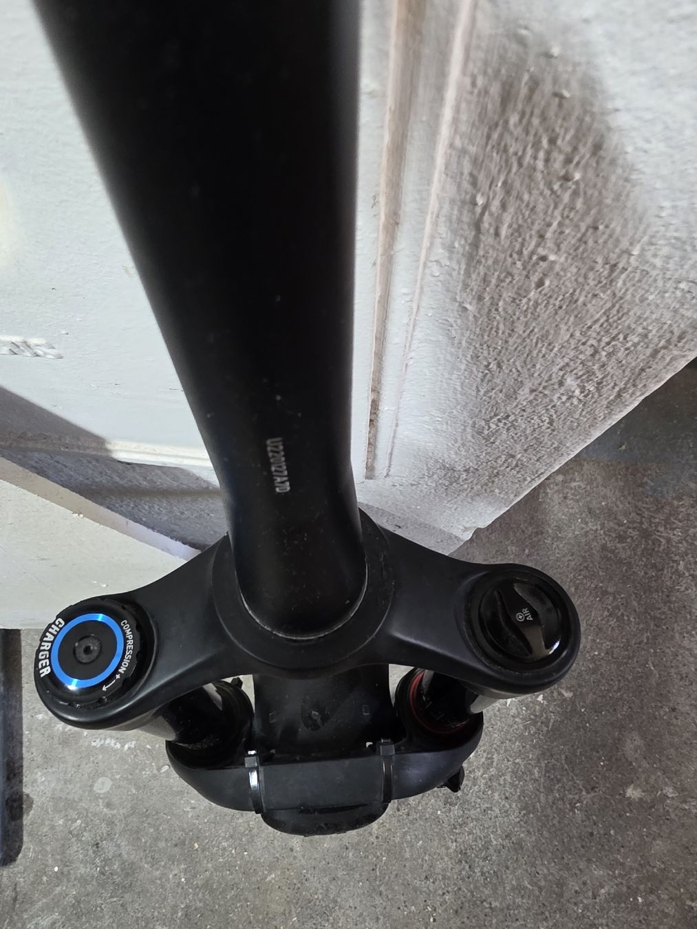 Rockshox Pezzi di ricambio: Rockshox Lyrik 27.5 – Usato da Müntschemier venduto da Bago2 1