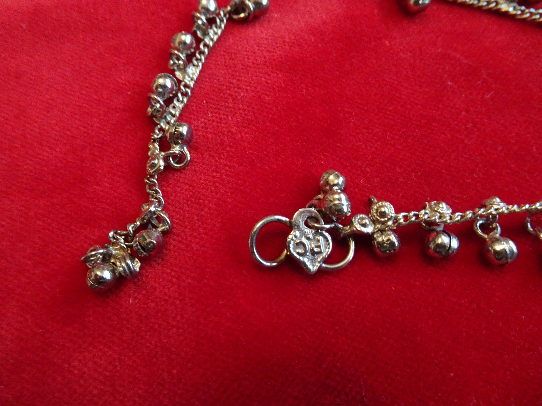 Bracciali & Braccialetti: Arm / Fussketteli – Usato da St.Gallen venduto da Diva021 2