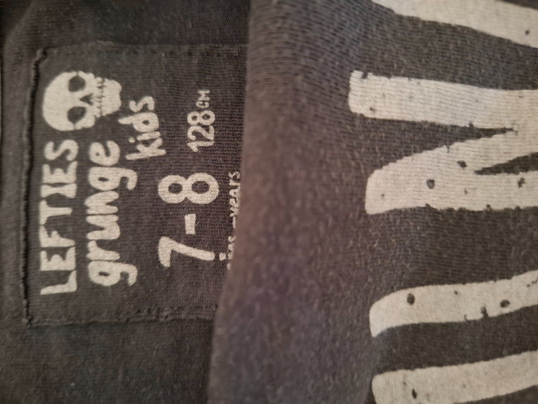 Pantaloni: Kinder Kleider 128 – Usato da Zürich venduto da chuchichasli 1