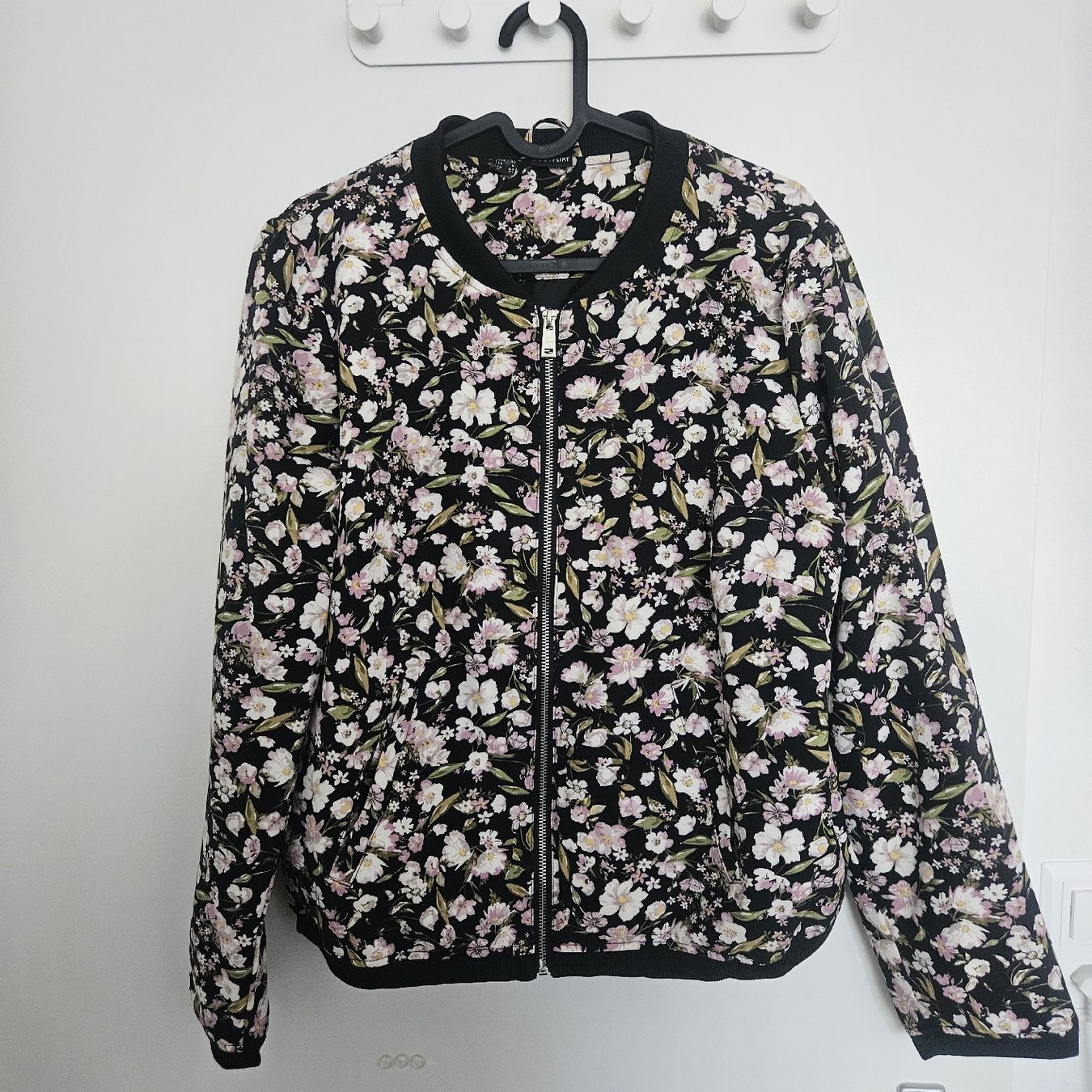Giacche: Blouson mit Blumen – Usato da Bern venduto da naaa000xci