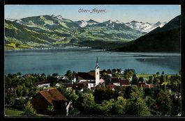 AK Ober-Aegeri, Ortsansicht mit Kirche am See und Bergpanora