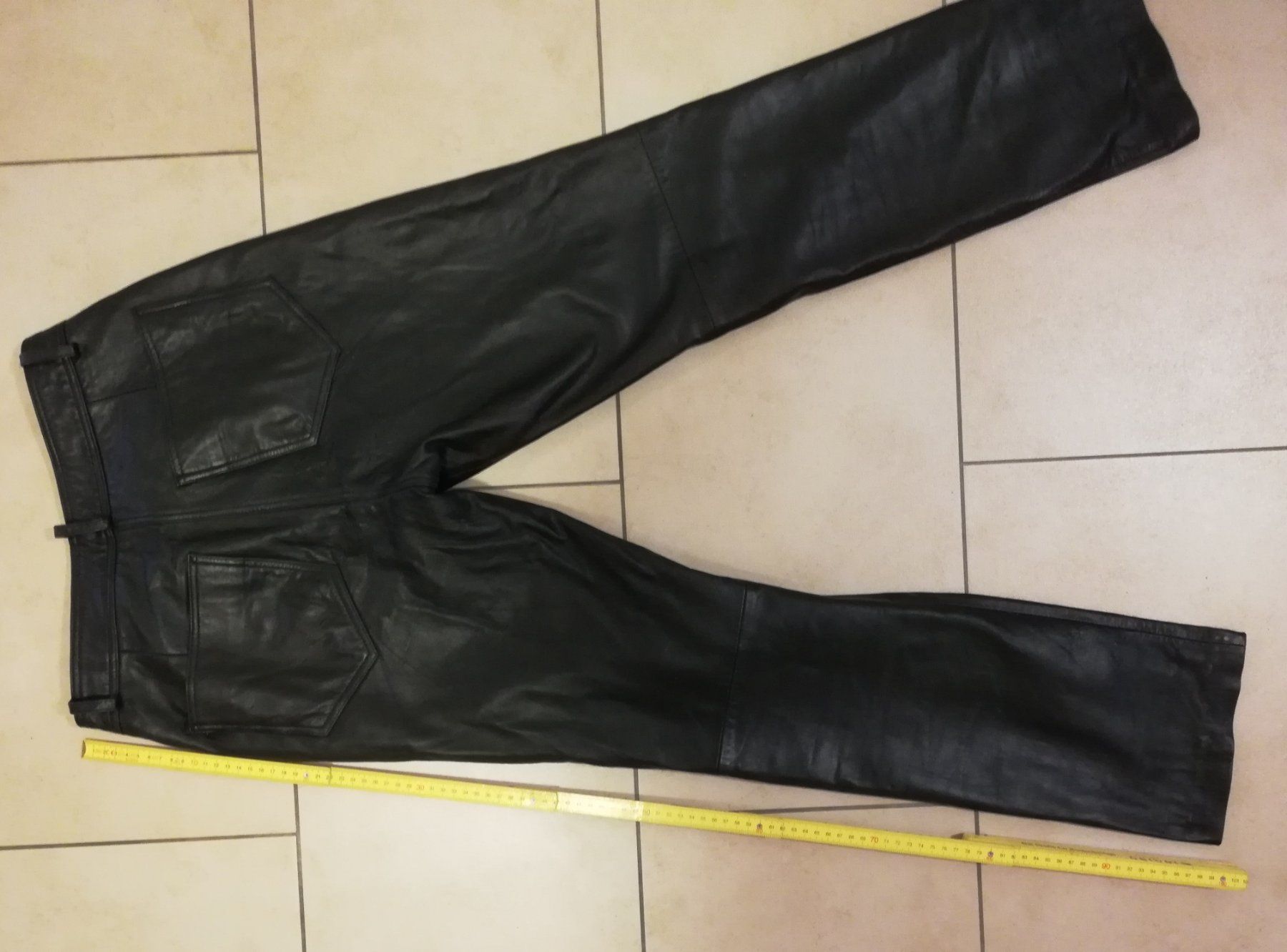 Pantaloni: Lederhose Gr. 38,  schwarz – Usato da Worb venduto da shaiba11 2