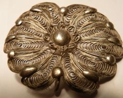 SCHÖNE FEIN ANTIKE ZISILIERTE BROSCHE-SILBER,-2.)-5 x 4 CM