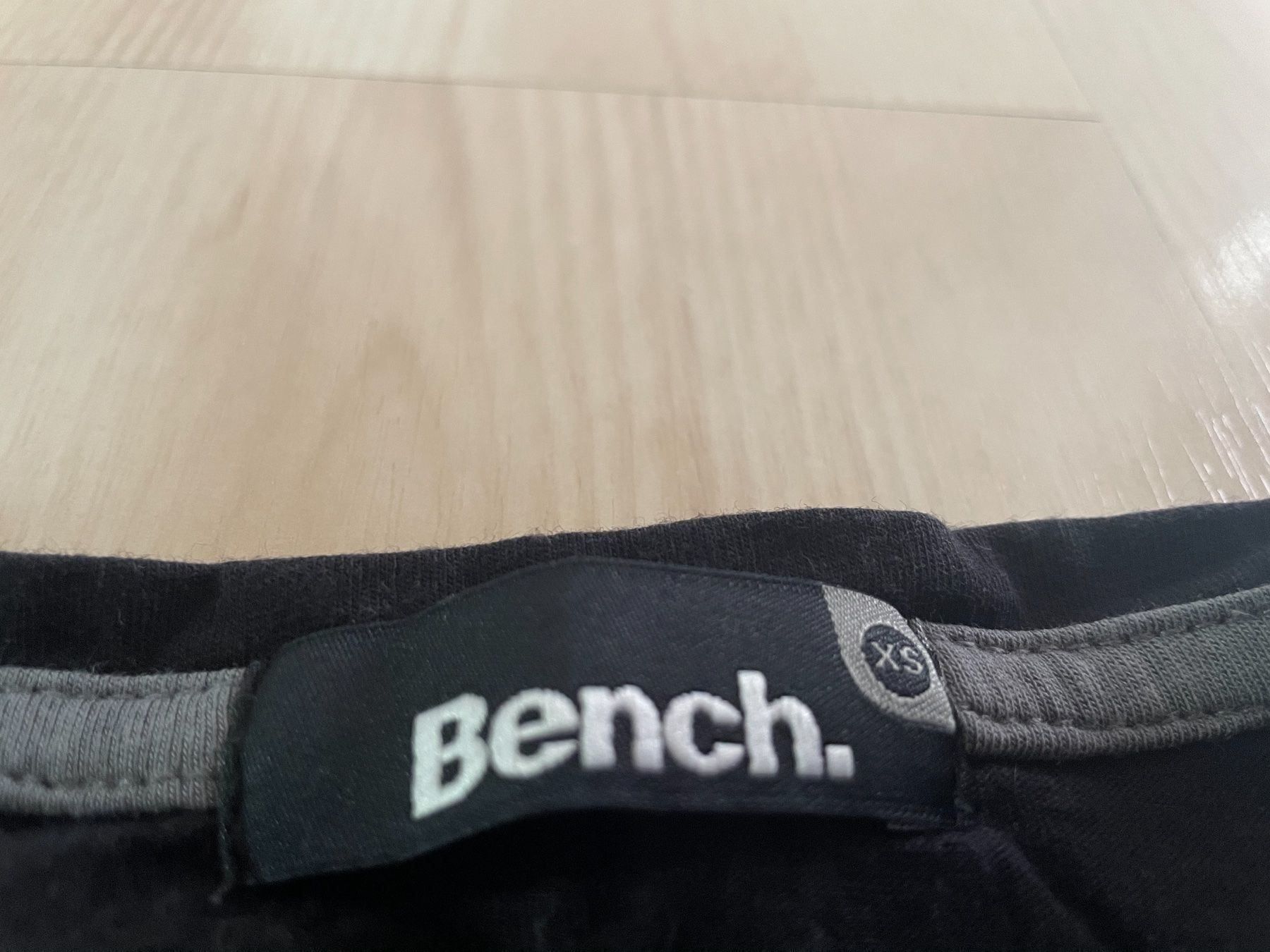 T-shirt: Bench Shirt – Usato da Rheineck venduto da Princessaitaliana 1