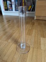 Vaso alto di vetro trasparente