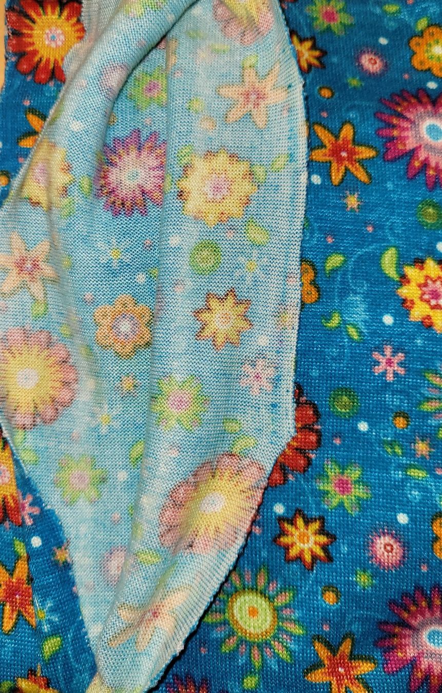 Tessuti: Strick petrol Blumen – Nuovo (secondo la descrizione) da Madiswil venduto da fabrics 1