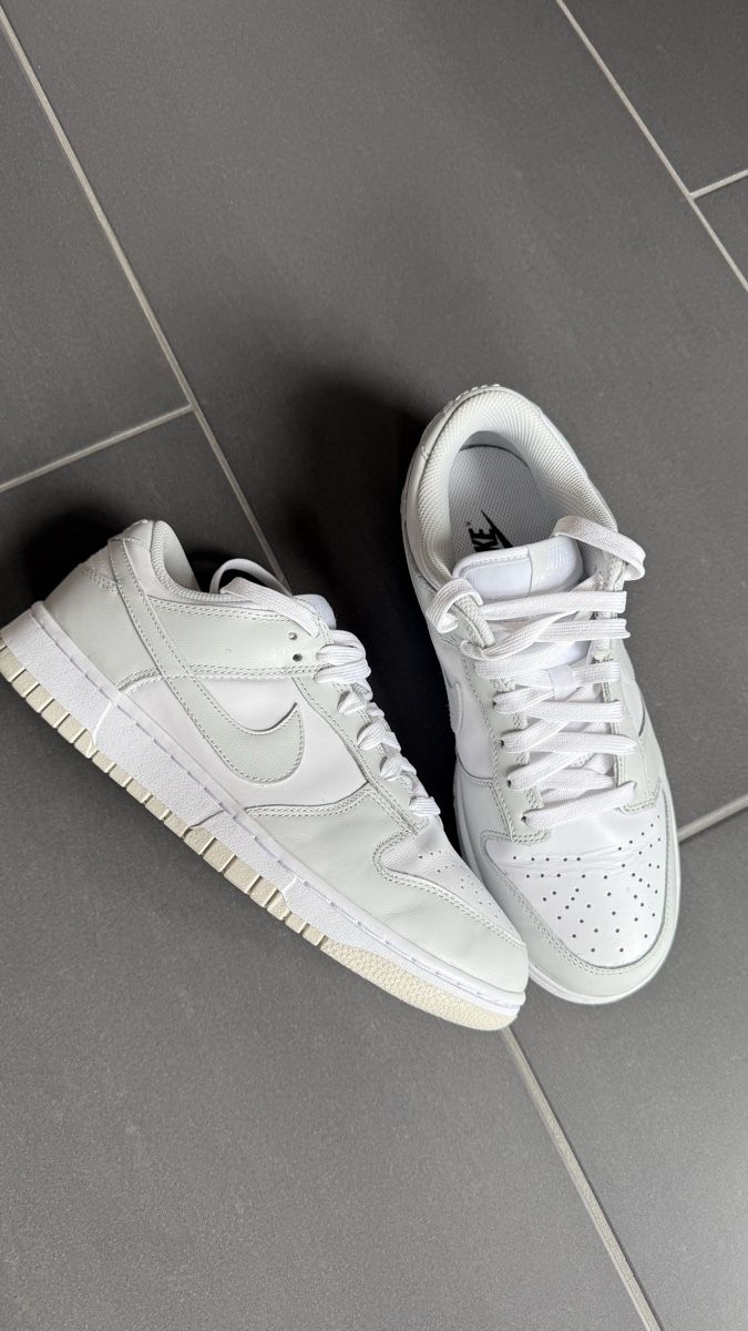 Nike Scarpe da donna: Nike Dunk low white / photon dust white – Nuovo (secondo la descrizione) da Chur venduto da han_cy28 1