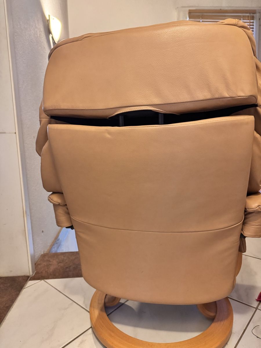 Stressless Poltrone: Stressless Sessel Modell Reno M – Usato da Neuenegg venduto da Marengo06 2