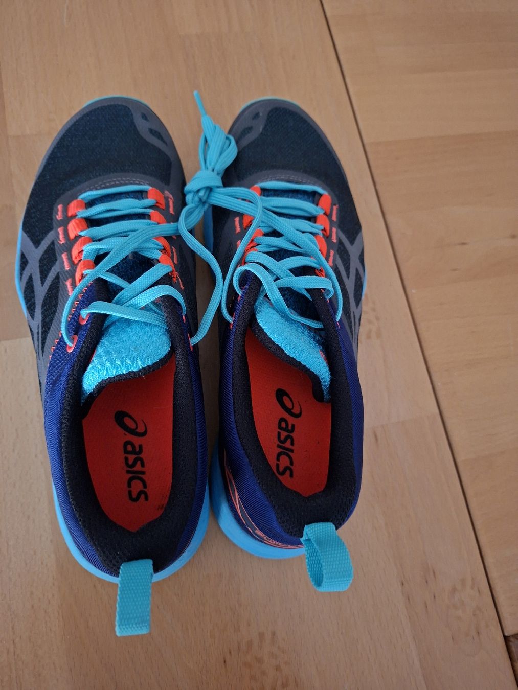 Asics Scarpe da donna: Asics Gel Fujylite Gr.39 – Nuovo (secondo la descrizione) da Staad SG venduto da Viola5 3