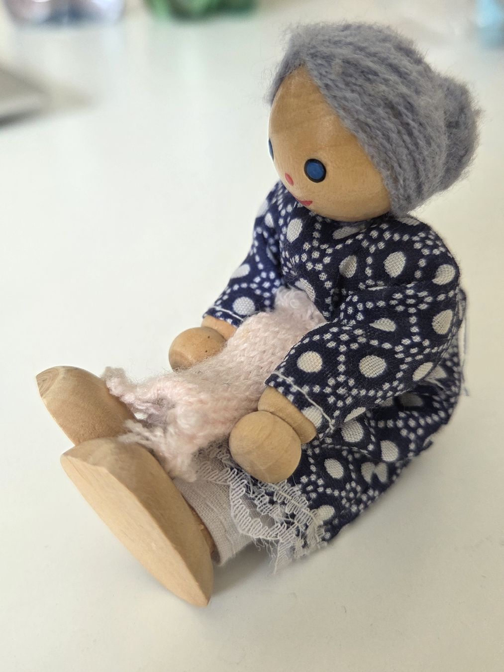 Bambole: Biegepuppe, 12 cm, Grossmutter, Puppe, Püppchen – Usato da Arlesheim venduto da Vera6 1