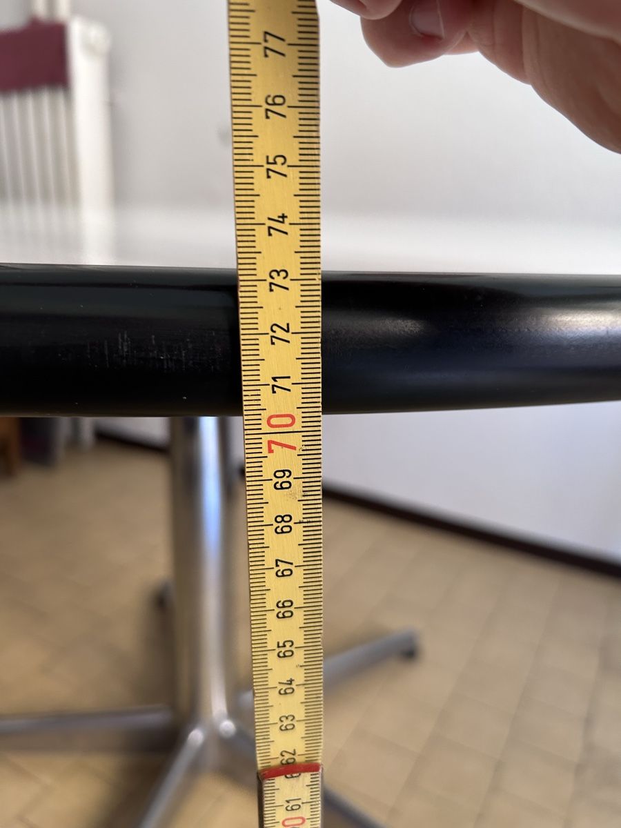 Tavoli: Esstisch rund vermutlich Eames 120cm Durchmesser – Usato da Zürich venduto da ann_9fv5 6