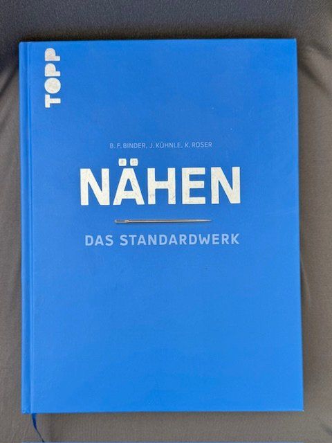 Livres: Nähbuch "Nähen, das Standardwerk" – Neuf (Voir description) à Lostorf par Nick1258