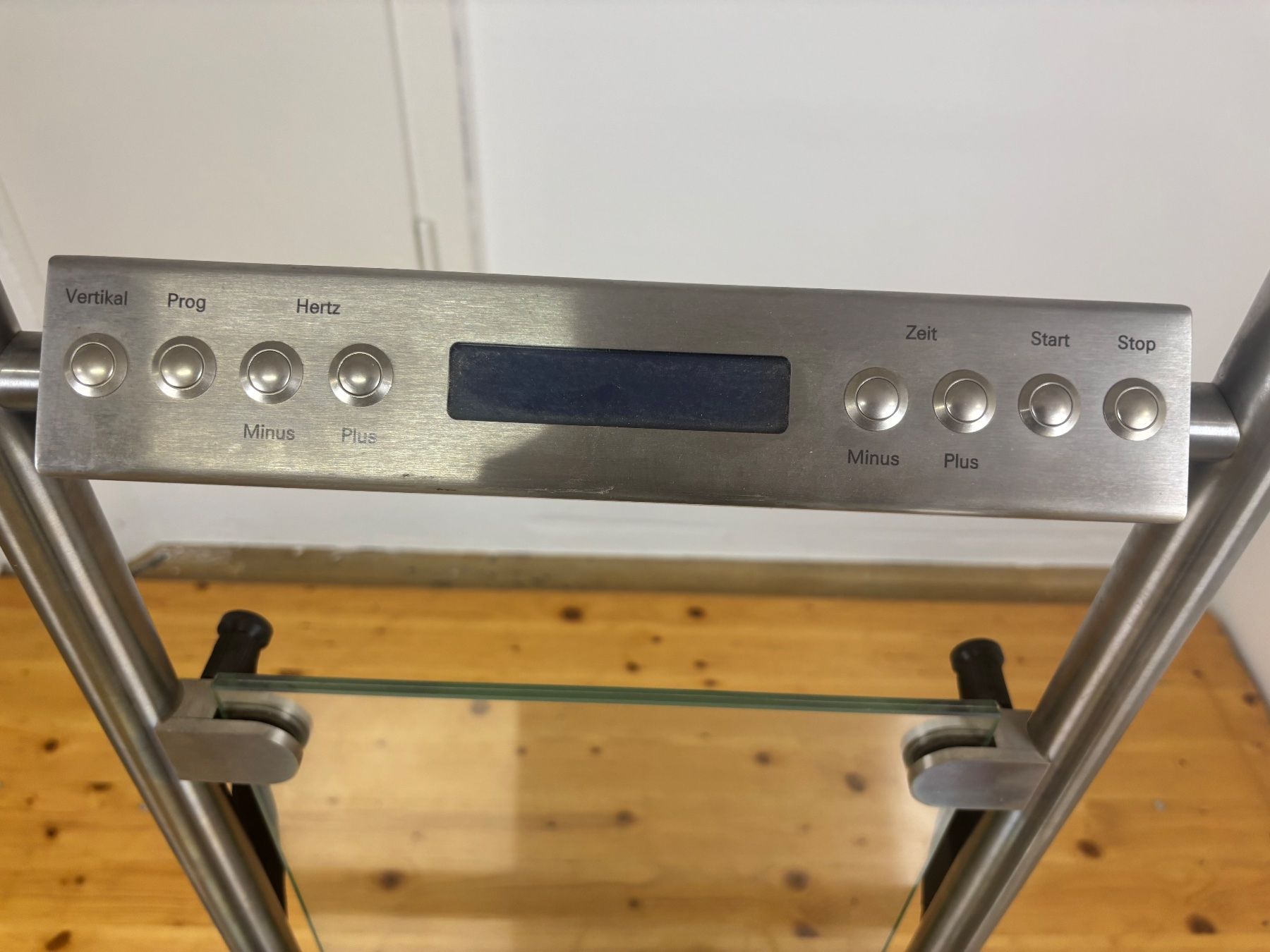 Hometrainer: Vibrationsplatte Salus Star Innoplate – Gebraucht aus Wettingen von Wendemarket 2