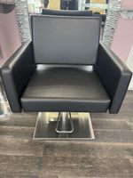 Salon Ambiente Coiffeur Stuhl