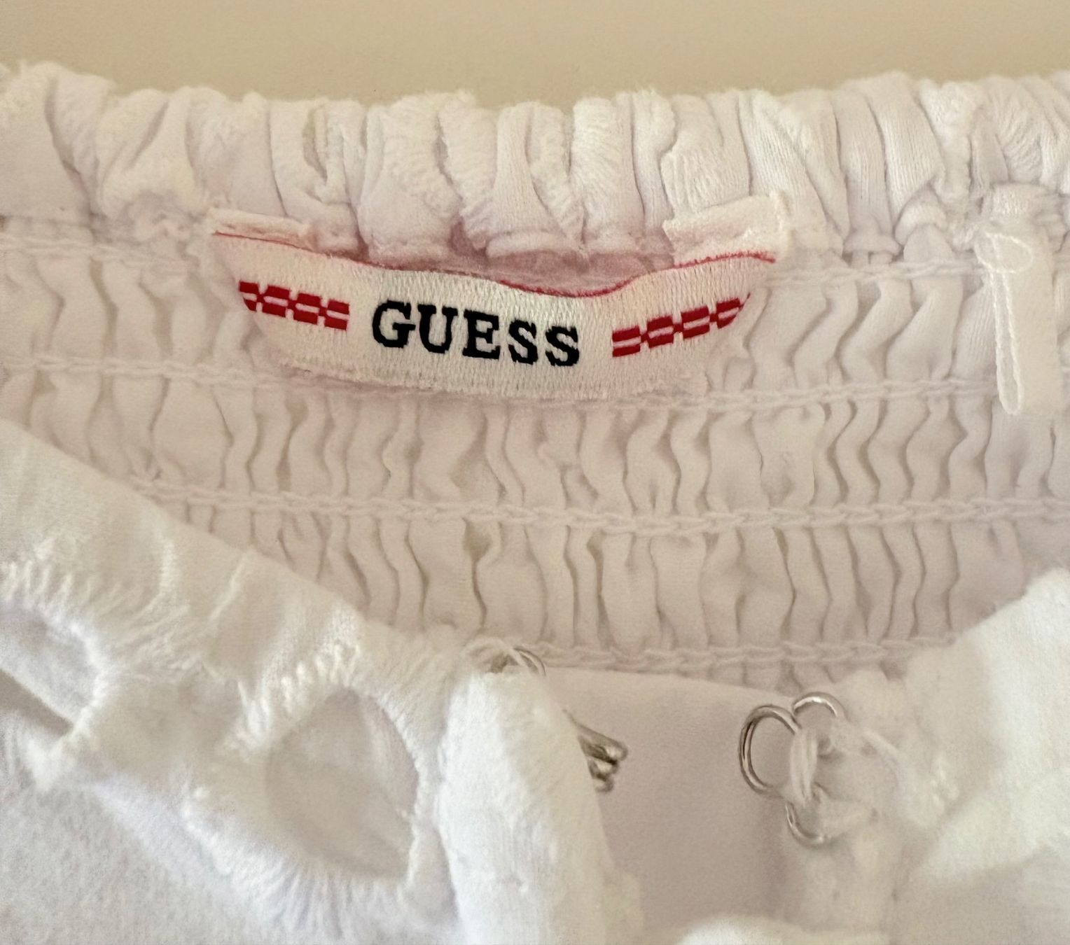 Guess Vestiti: ROMANTIC ROBE BLANCHE GUESS - TAILLE - SMAL - – Usato da Morges venduto da Bubblecut 5