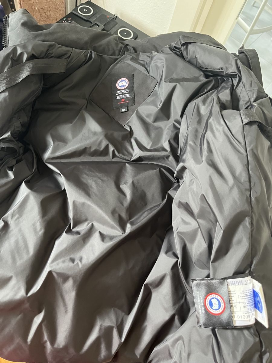 Canada Goose Giacche: Canada Goose Winter Jacket, Black, Size M - Great condition! – Usato da Mies venduto da Nib2011 5