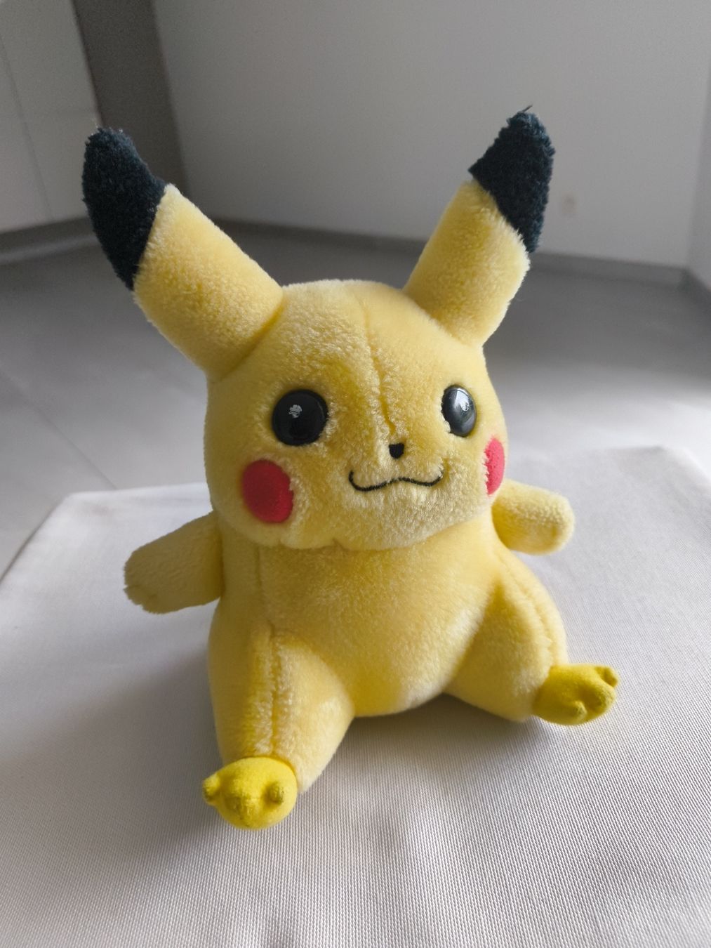 Pokémon Giocattoli: Pikachu Plüschtier – Usato da Zürich venduto da maz_jj2t