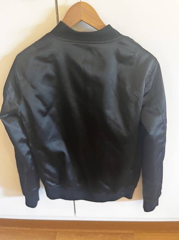 Urban Outfitters Jacken: Bomberjacke Urban Classic – Gebraucht aus Davos Platz von schneman02 2