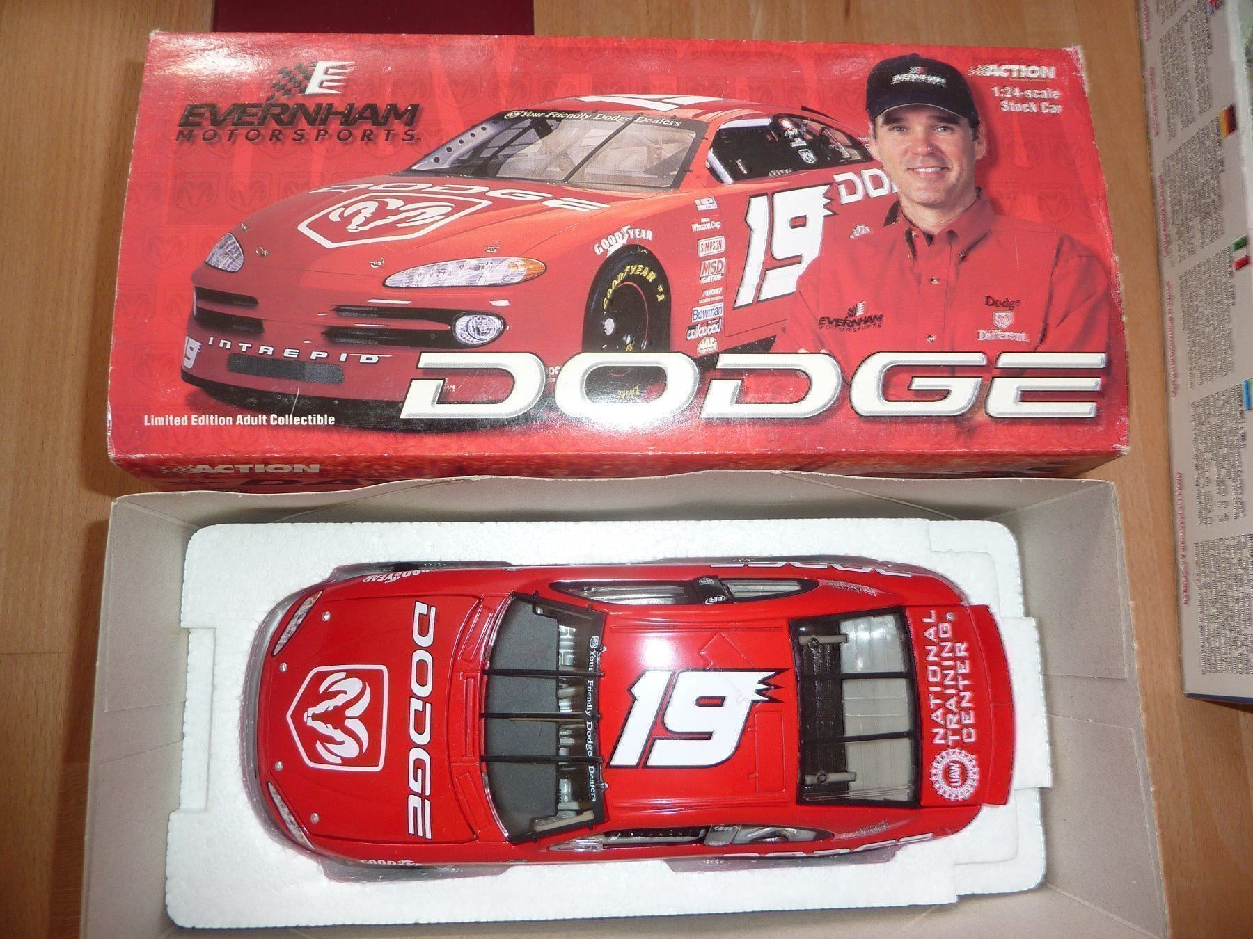 Kits de montage: DODGE 19 – Neuf avec emballage d'origine à Balsthal par bouteliee