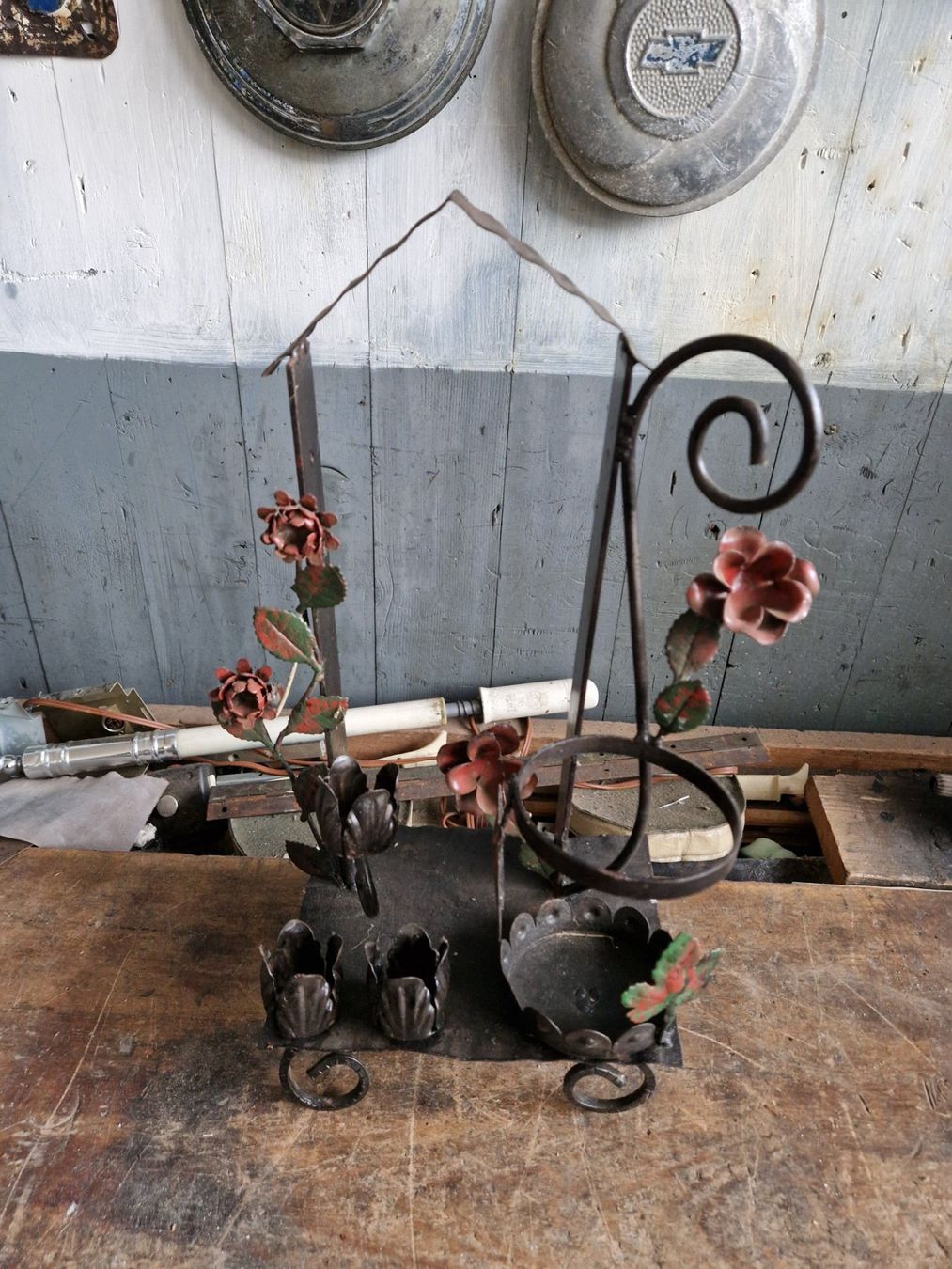Portacandele: Antico candelabro in ferro – Usato da sementina venduto da patrol01 2