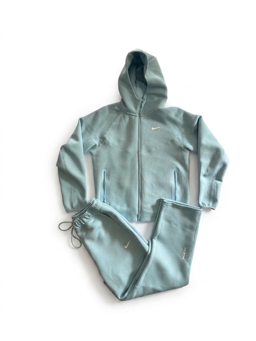 Nike Giacche: Original Nike NOCTA Set Bleu Clair – Nuovo (secondo la descrizione) da Vionnaz venduto da b_f_d_r_g