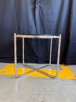 Knoll MR Beistelltisch von Mies van der Rohe