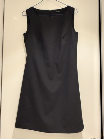 Schwarzes Sisley Kleid, Grösse XS - zeitlos schön!