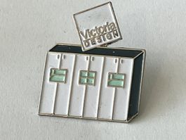 1 Pin Victoria Design