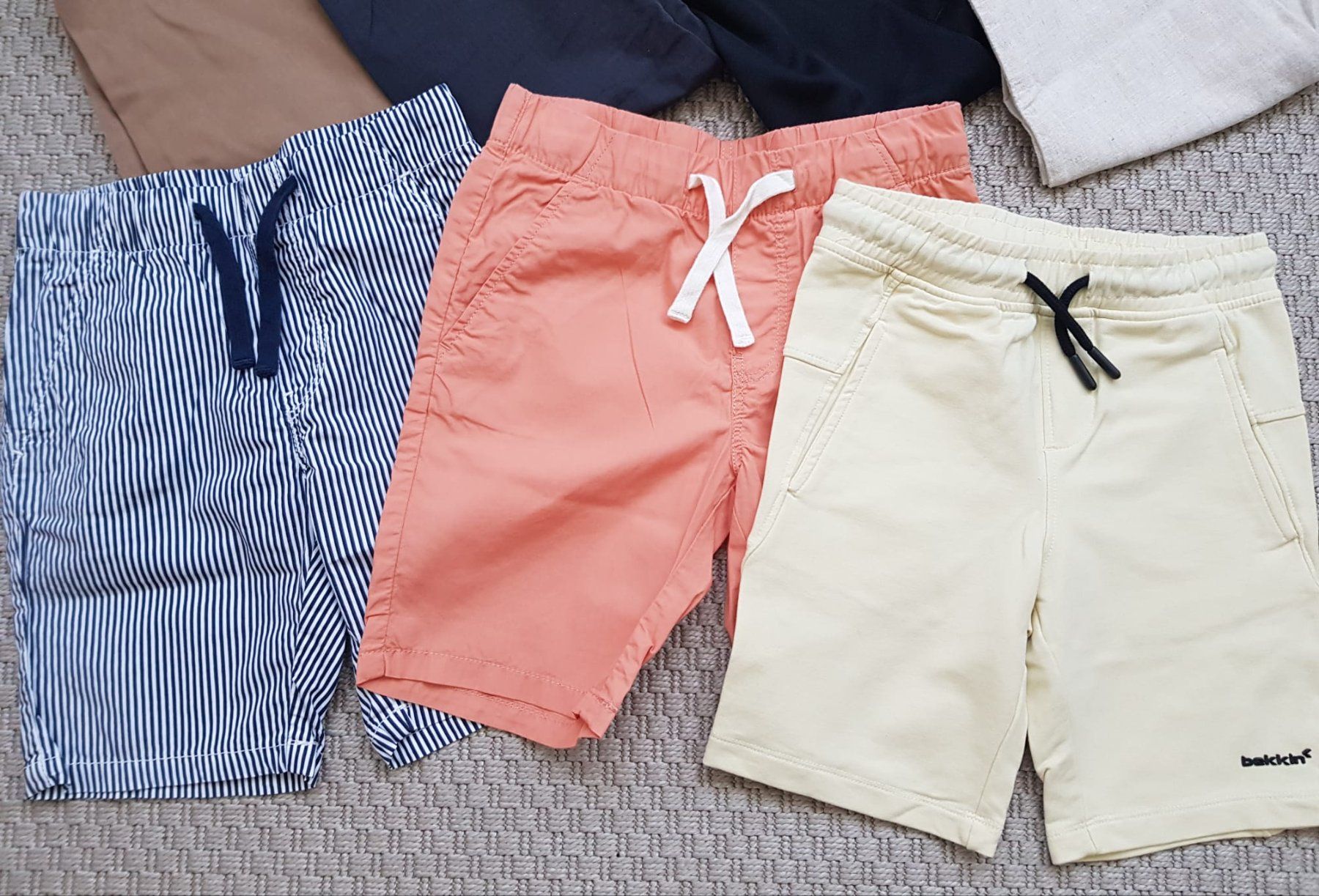 H&M Lotti & Set di vestiti: Kleiderpaket Jungen Grosse 116 – Usato da Münchenstein venduto da mt25 1