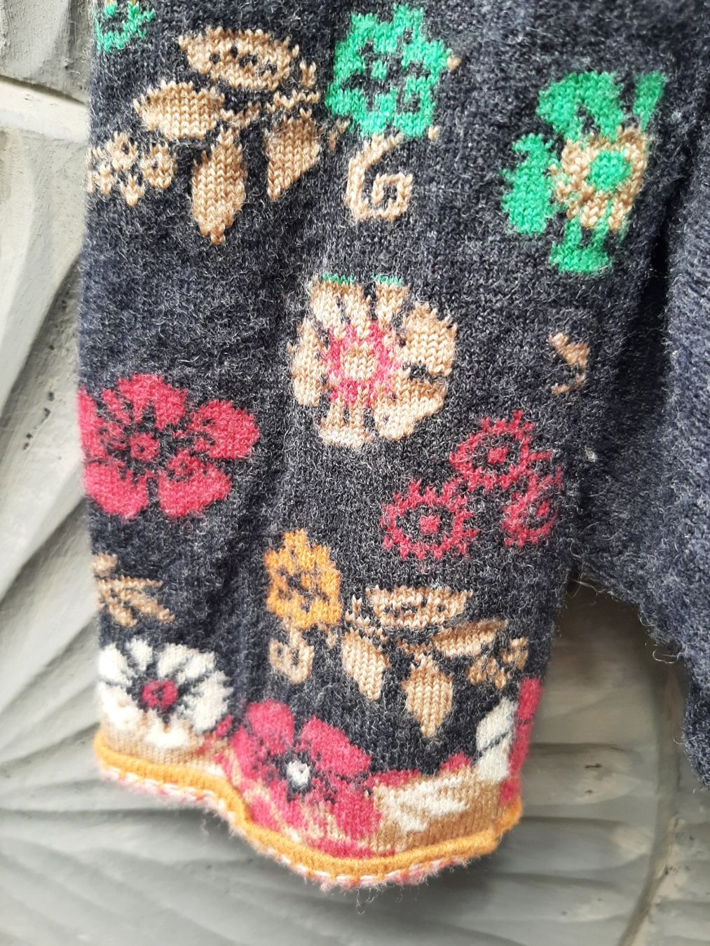 Pullover & Sweatshirts: IVKO Pullover / Pulli aus dem Nile Shop M 38 – Gebraucht aus Bern von Preloved.Nile.4.Sale 5