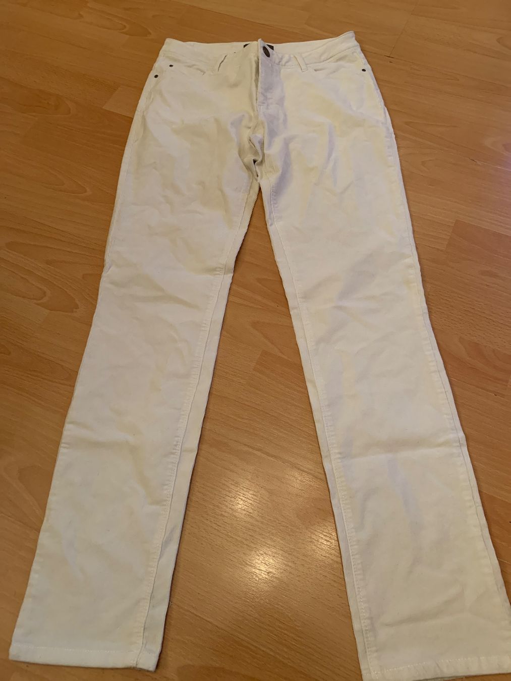 Maddison Pantaloni: Joli pantalon blanc Maddison taille 38 – Usato da MEYRIN venduto da Gwendo10
