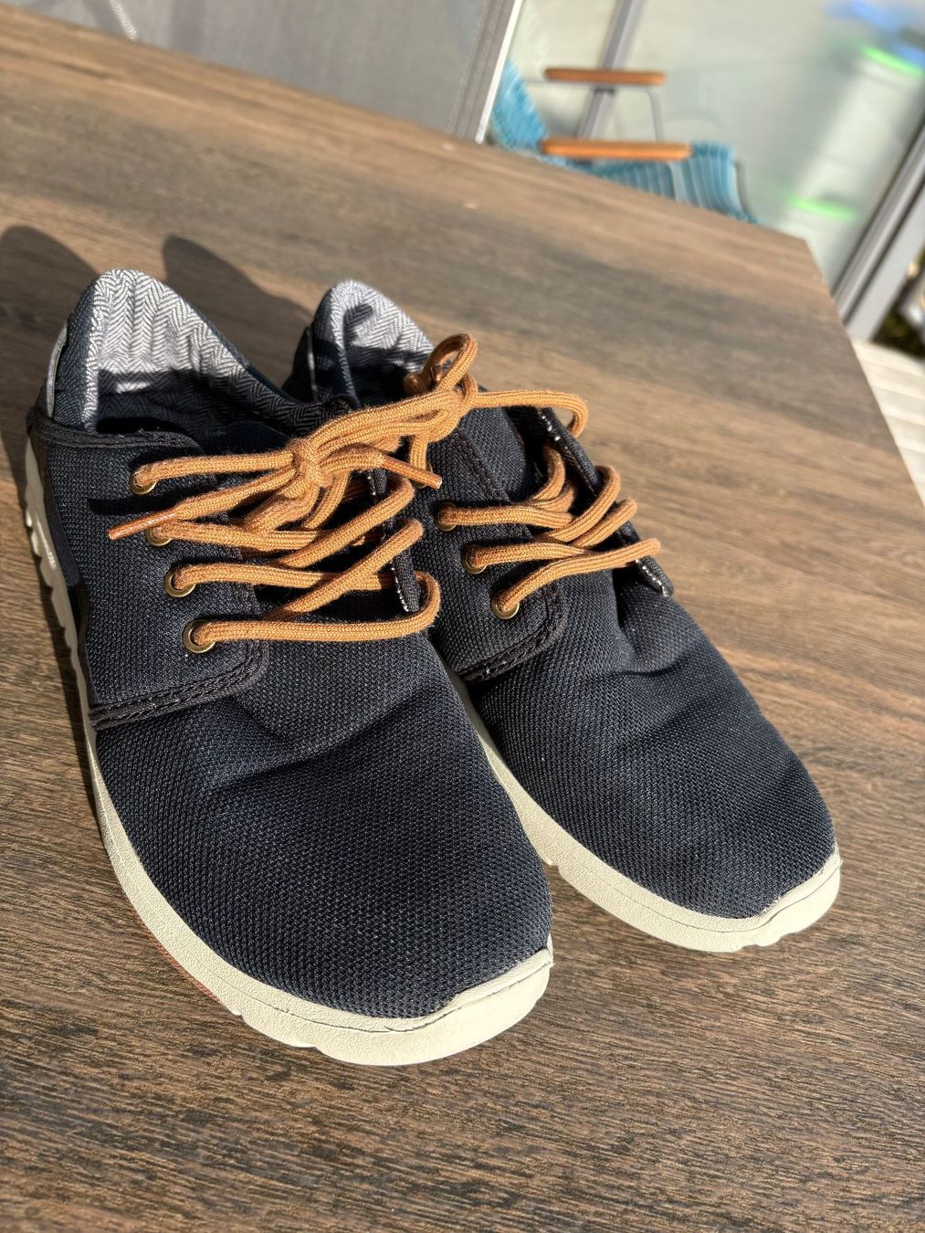 Etnies Scarpe da donna: Etnies Freizeitschuh Grösse 39 – Usato da Heimberg venduto da Berica