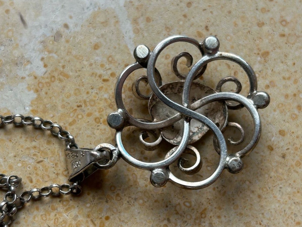 Catenine: Blumenanhänger+ Ankerkette Silber – Usato da Laufen venduto da Bellebellezza 4