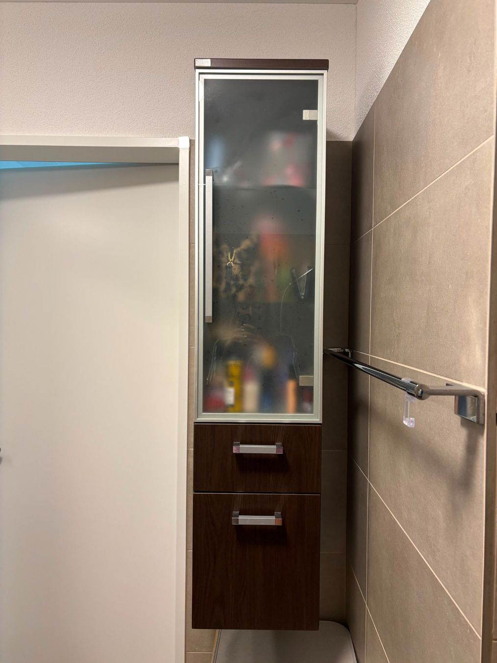 Armadi: Schöner Wandschrank – Usato da Zürich venduto da bec_p62s 2